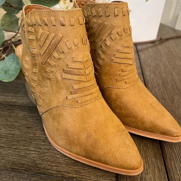 MI IM LEATHER EMILY Camel Womens boots booties SIZE 6 NEW - Picture 10 of 12